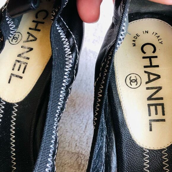Vintage Chanel Black Cap Toe Leather Elastic Heeled Pumps - Picture 11 of 14